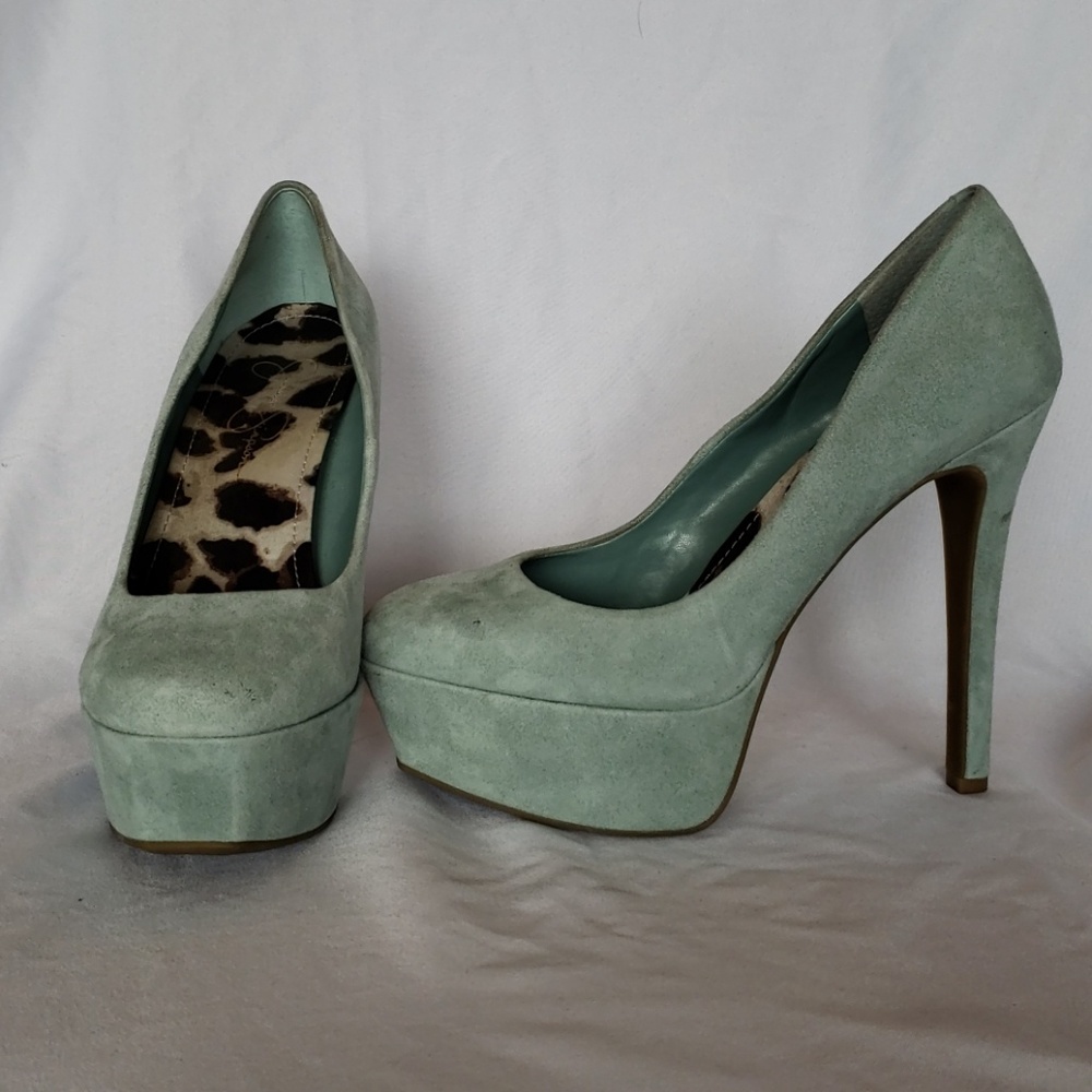 Jessica Simpson  Suede